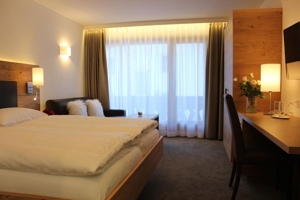 Waldpark Hotel Garni Samnaun Ruang foto