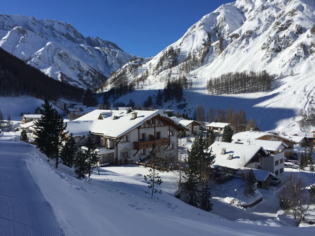 Waldpark Hotel Garni Samnaun Bagian luar foto